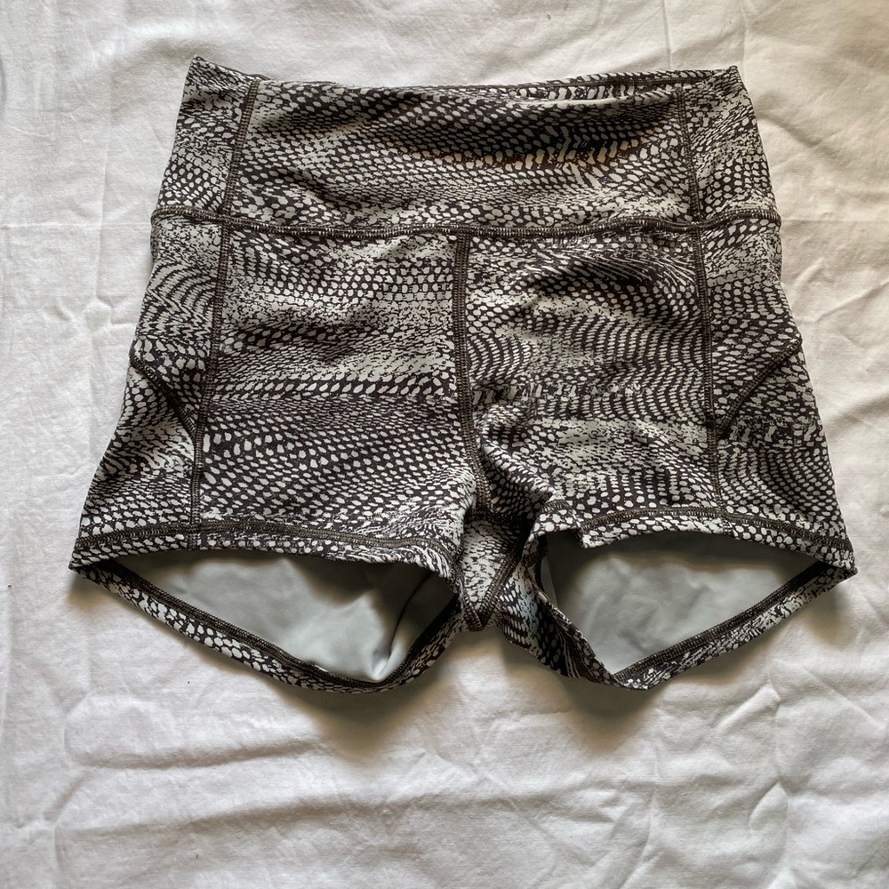 NWOT Lululemon In Movement Everlux Shorts